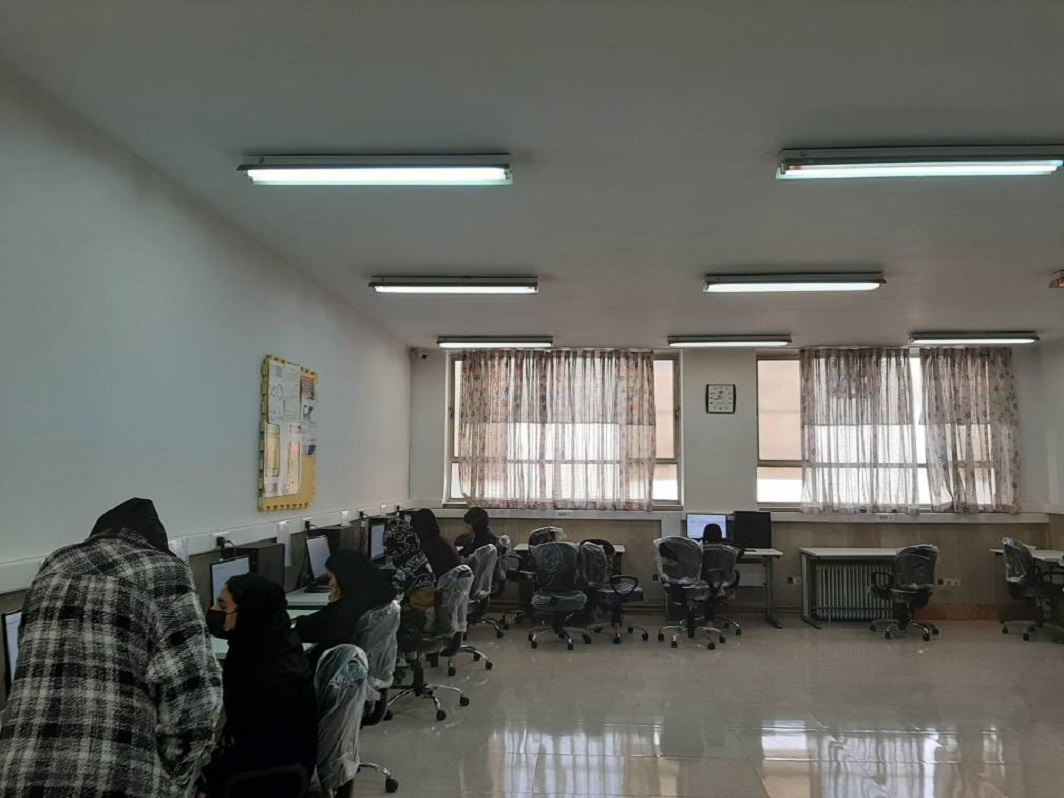 هنرستان فنی دختران